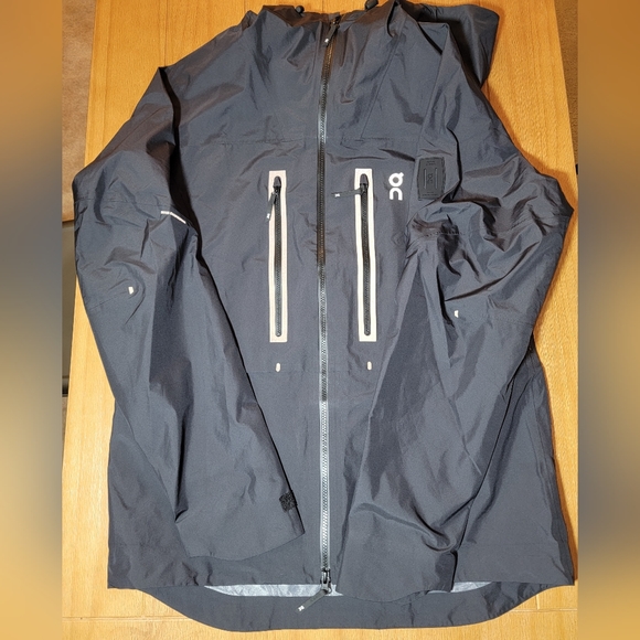 On Running Storm Jacket - Picture 7 of 12
